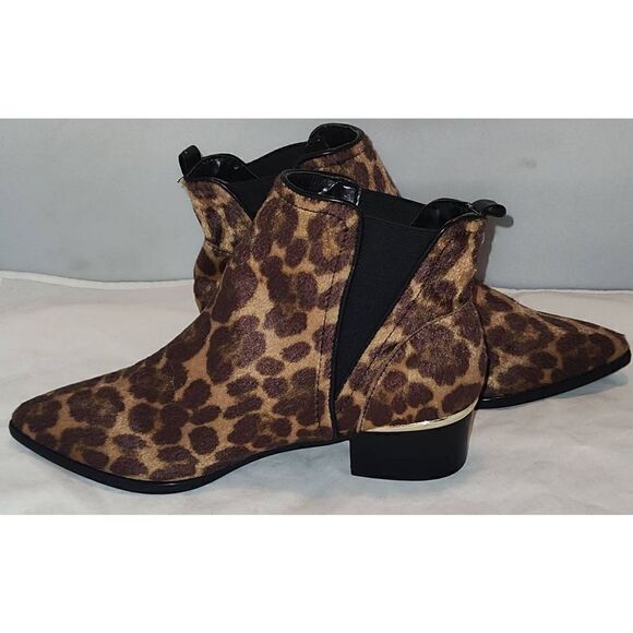 Nine West Colt Boots Booties FAUX Calf Hair Chelsea Womens Size 7.5 M - Picture 2 of 7